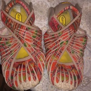 🌷sold on M🌷 Vibram furoshiki shoes